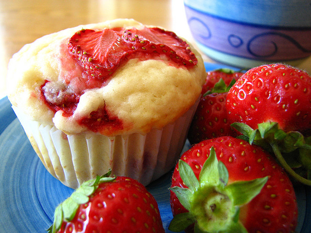 muffins με φράουλες