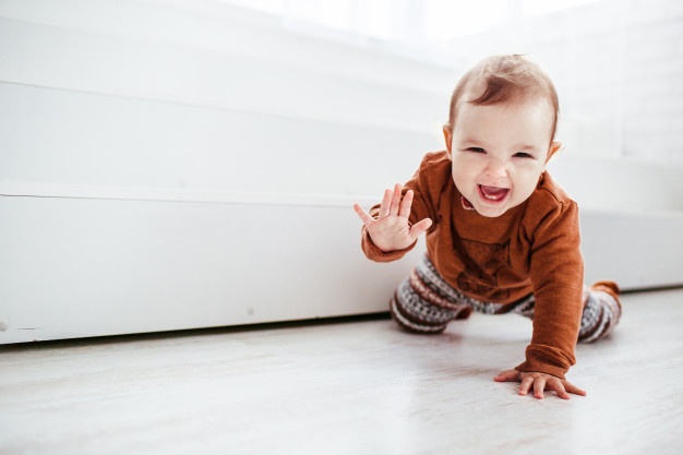 7 λόγοι που είναι απαραίτητο να μπουσουλάνε τα μωράκια μας