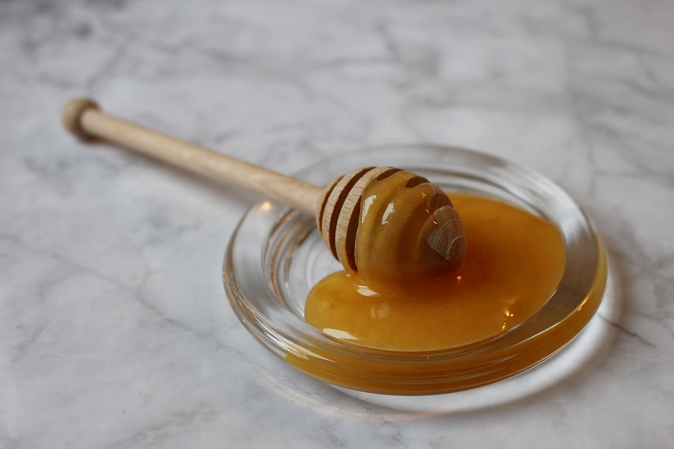 ΔΕΝ δίνουμε ποτέ μέλι σε μωρά κάτω των 12 μηνών - Ο κίνδυνος για την υγεία τους
