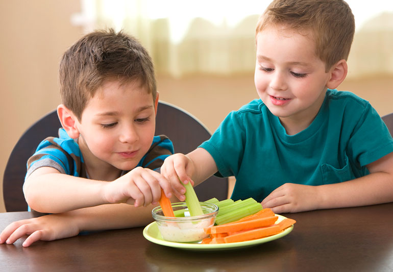 6+1 τρόποι για να εντάξετε τα λαχανικά στην διατροφή των παιδιών σας