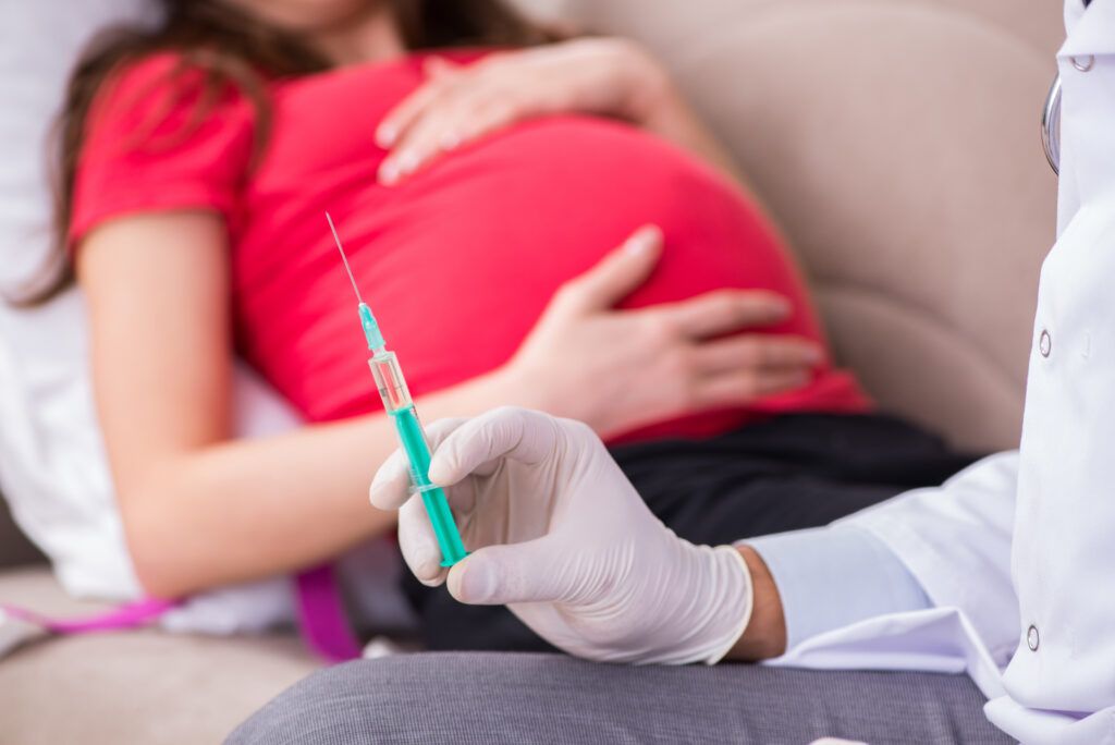 Έγκυος σε δίδυμα; Μην ξεχάσεις να εμβολιαστείς για τον κοκκύτη