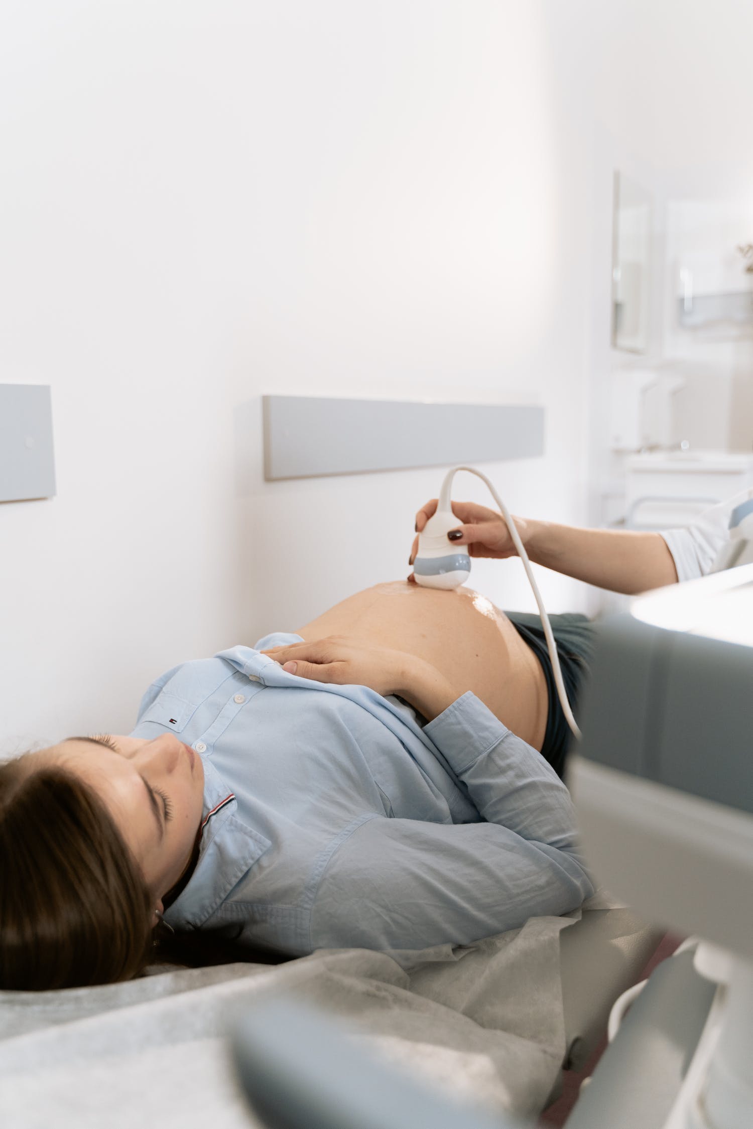 Έγκυος σε δίδυμα; Όλα όσα πρέπει να γνωρίζεις για μια ασφαλή εγκυμοσύνη