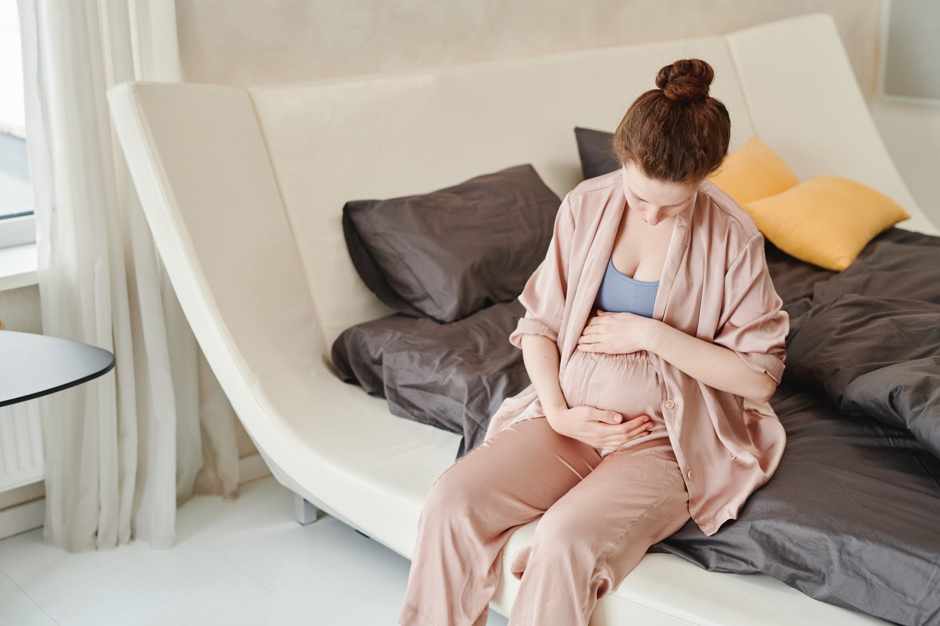 Έγκυος σε δίδυμα: Πώς να αντιμετωπίσεις την ναυτία και να ανακουφιστείς